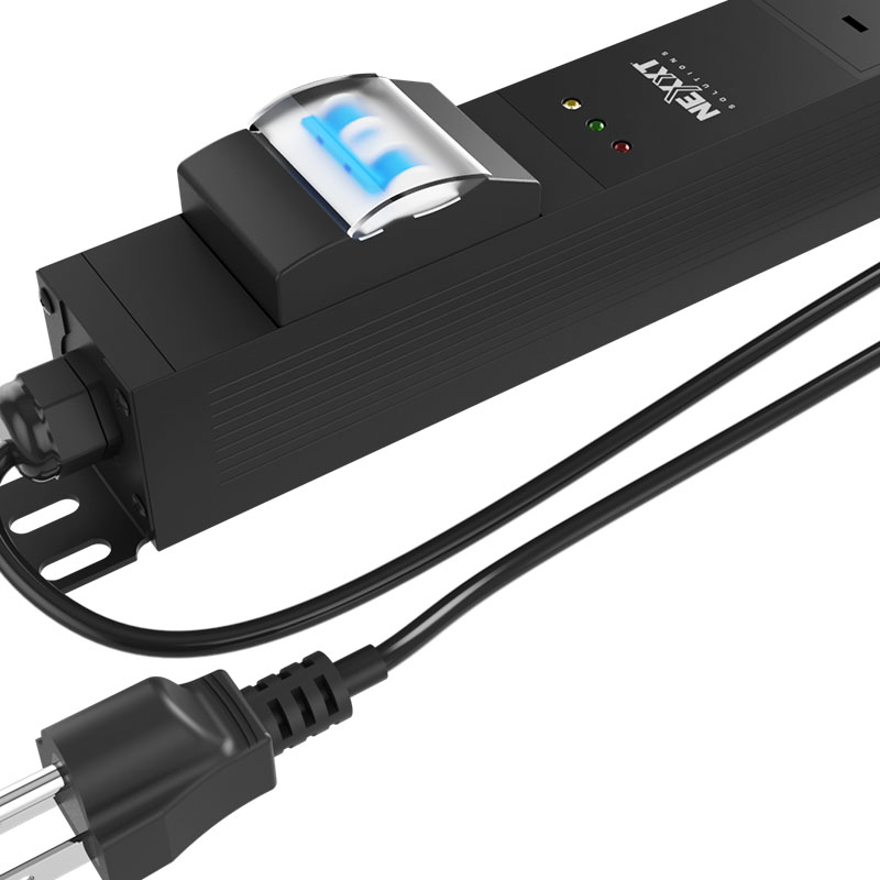 12 NEMA outlets rack mount power strip