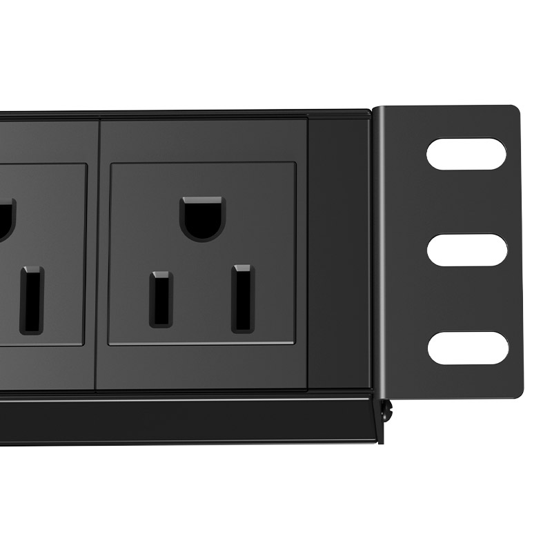12 NEMA outlets rack mount power strip